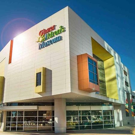 Chic Bungalow Apartment Steps From Armature Works & Downtown Riverwalk Tampa Ngoại thất bức ảnh