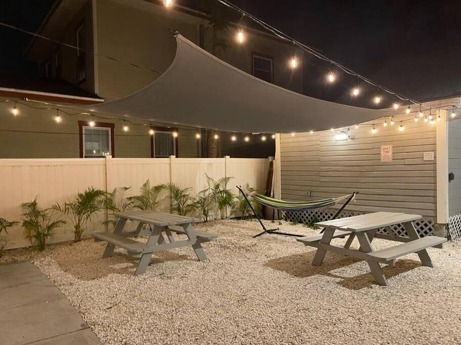Chic Bungalow Apartment Steps From Armature Works & Downtown Riverwalk Tampa Ngoại thất bức ảnh
