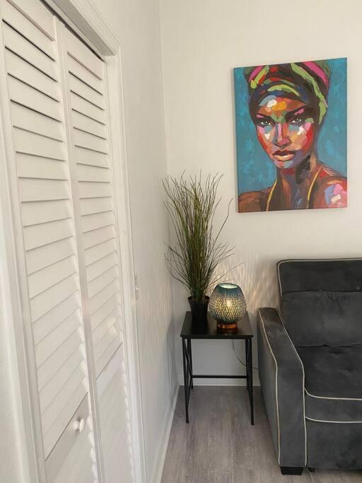 Chic Bungalow Apartment Steps From Armature Works & Downtown Riverwalk Tampa Ngoại thất bức ảnh