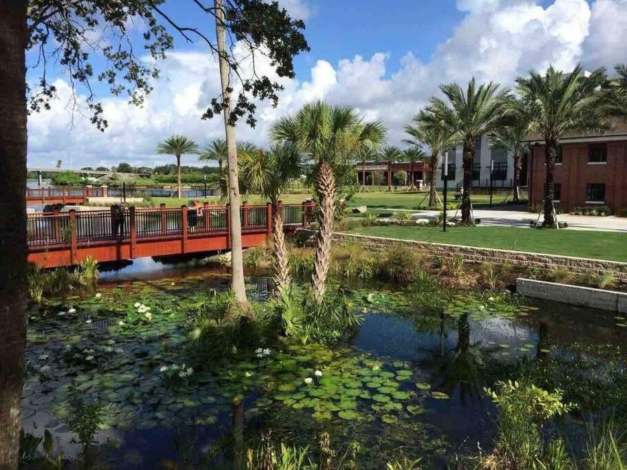 Chic Bungalow Apartment Steps From Armature Works & Downtown Riverwalk Tampa Ngoại thất bức ảnh