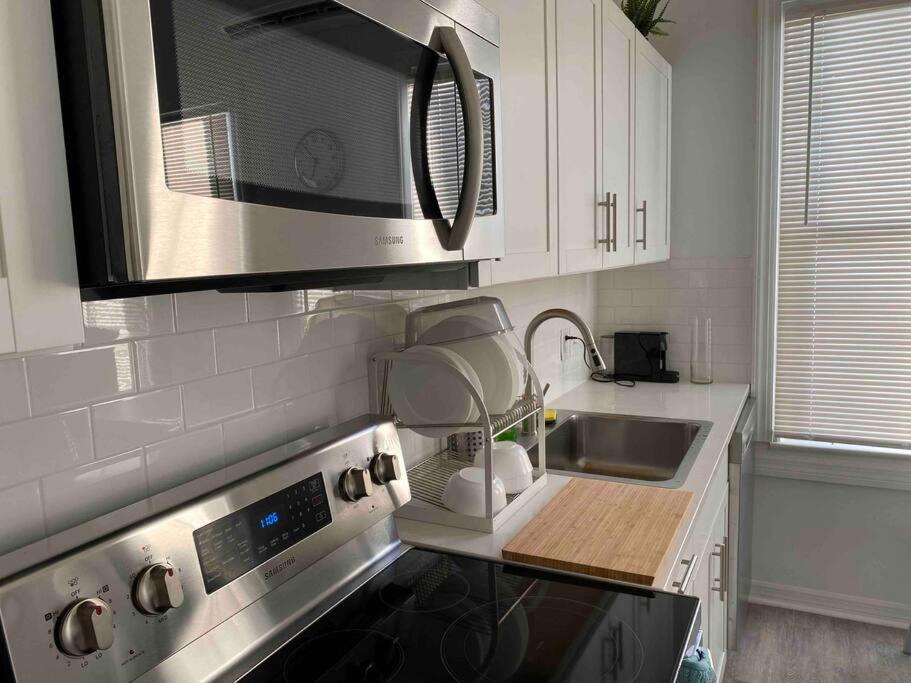 Chic Bungalow Apartment Steps From Armature Works & Downtown Riverwalk Tampa Ngoại thất bức ảnh